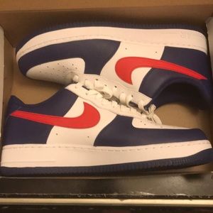 Whit,blue and blue af1’s